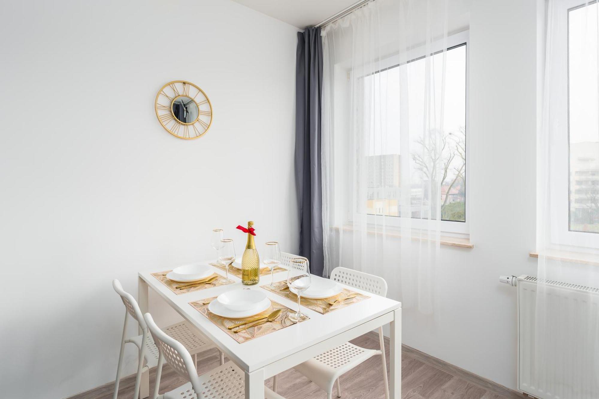 Apartament Miodowy Dom Apartment *